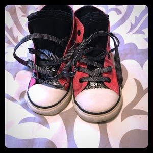 Girls size 9 converse